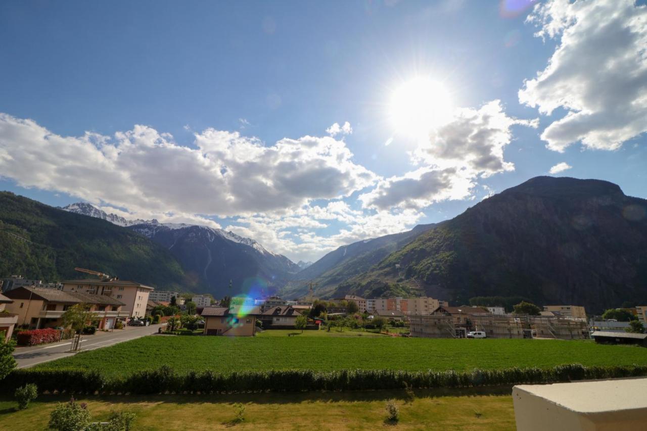 Modern Apartment Close To Martigny Train Station Dış mekan fotoğraf